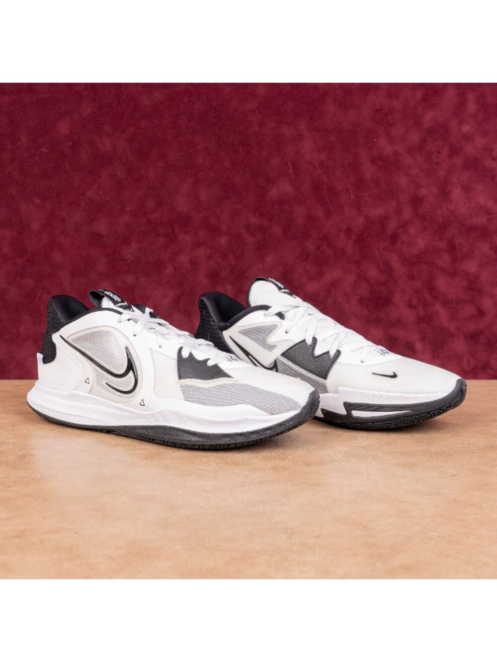 Nike Men Kyrie Low 5 White Black Mesh Athletic basketball sneakers size 13